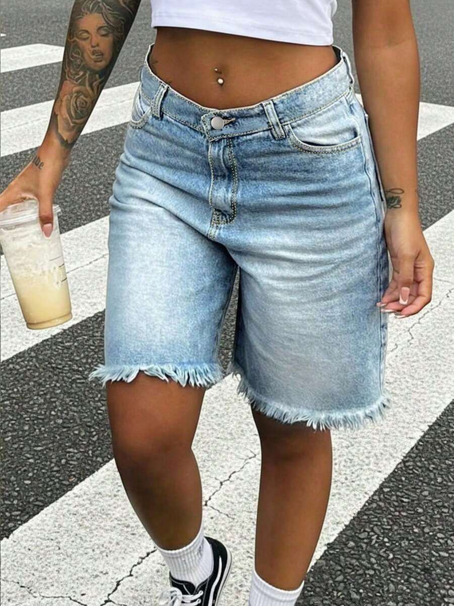 Womens Light Wash Denim Bermud - Shorts Denim Frayed ulasan dan harga