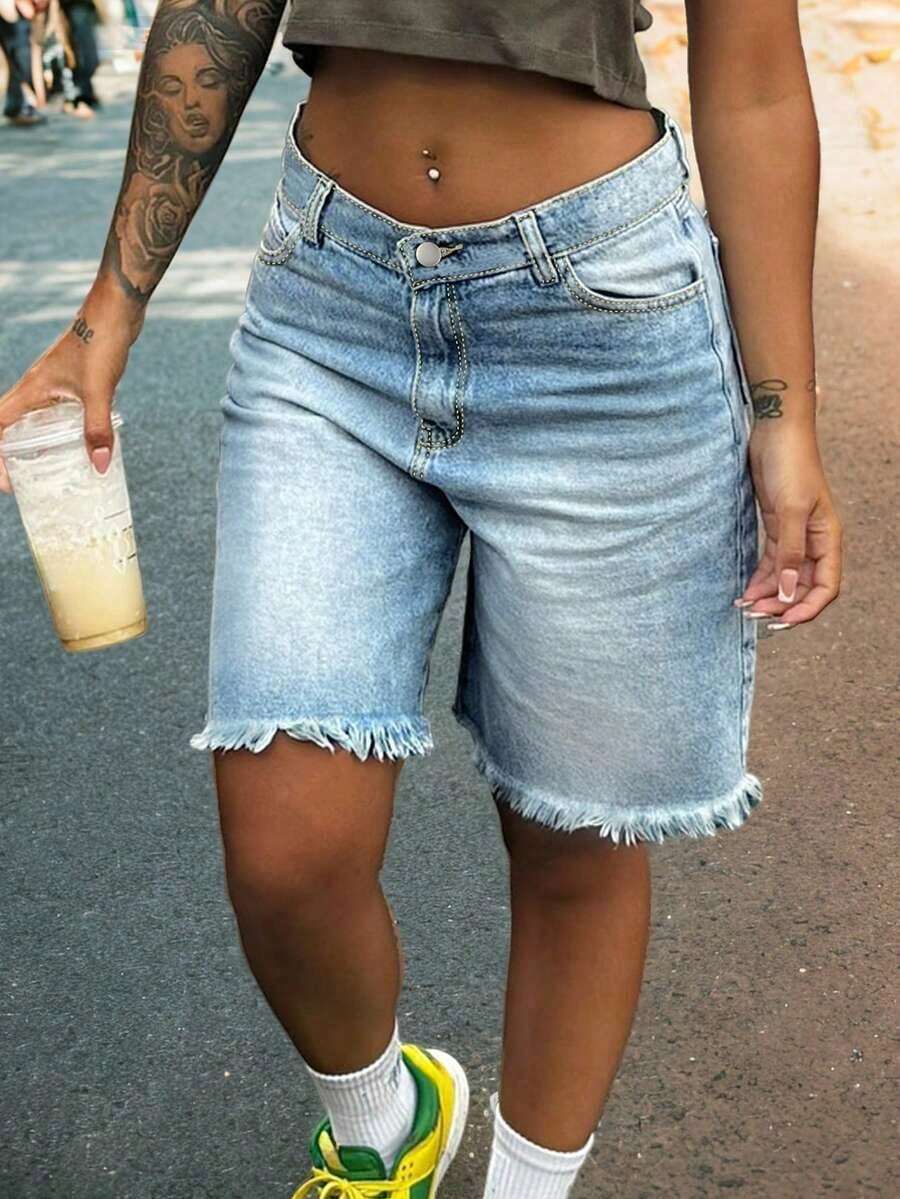 Womens Light Wash Denim Bermud - Shorts Denim Frayed ulasan dan harga